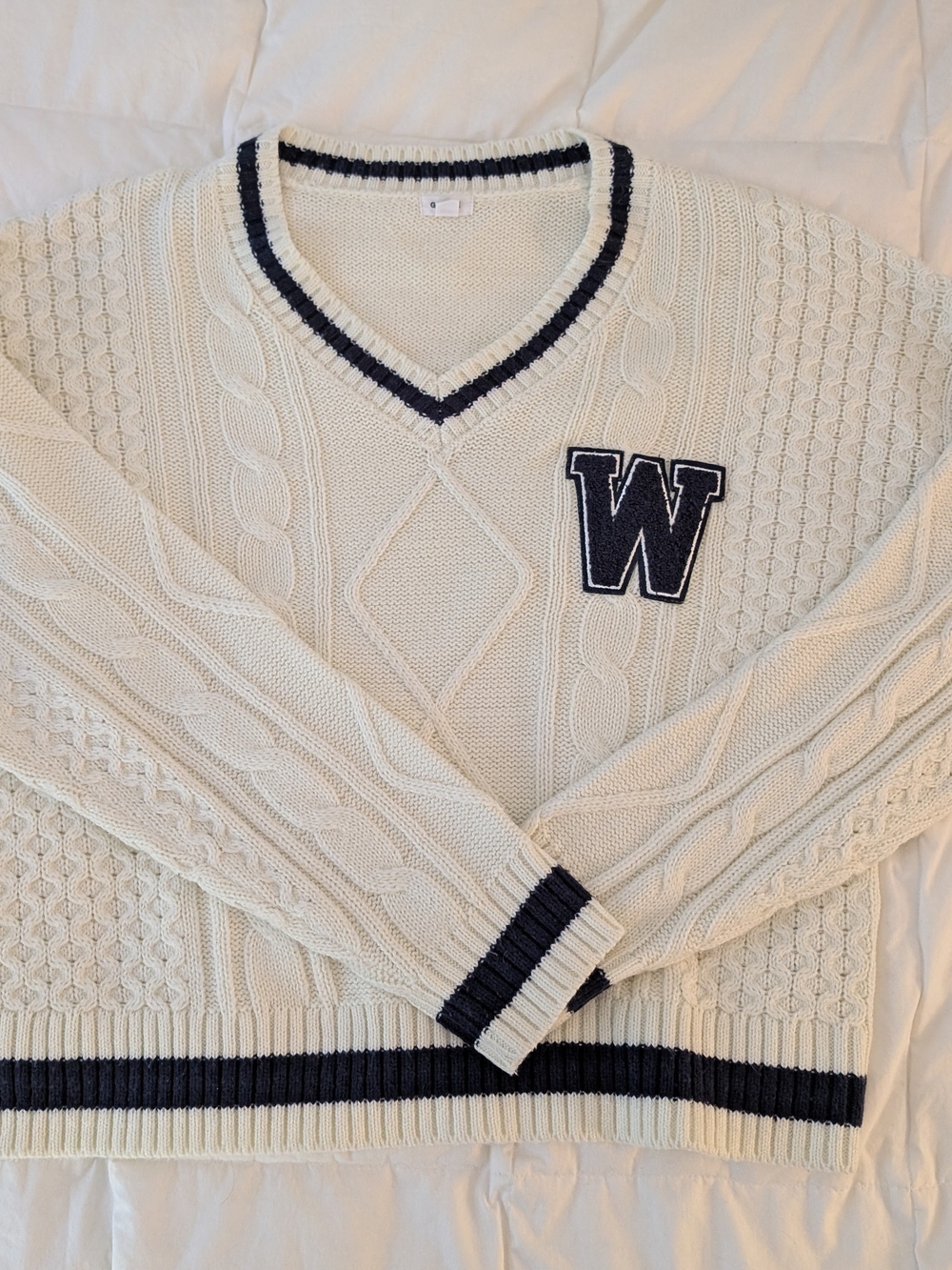 Garage Varsity Cable Knit V-Neck Sweater White Blue - Size Medium